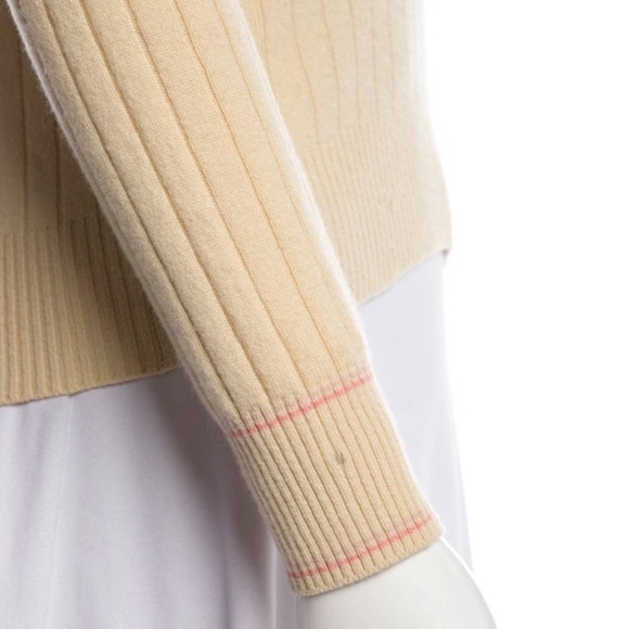 💋CHANEL Beige V-Neck Sweater with Pink Accents LB001 - Picture 5 of 8